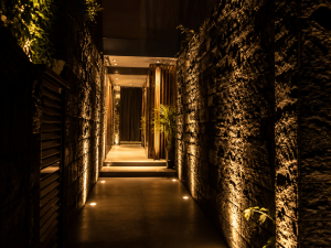 תמונה ראשית: כניסה דיסקרטית למלון הבָּרון | HaBaron Hotel